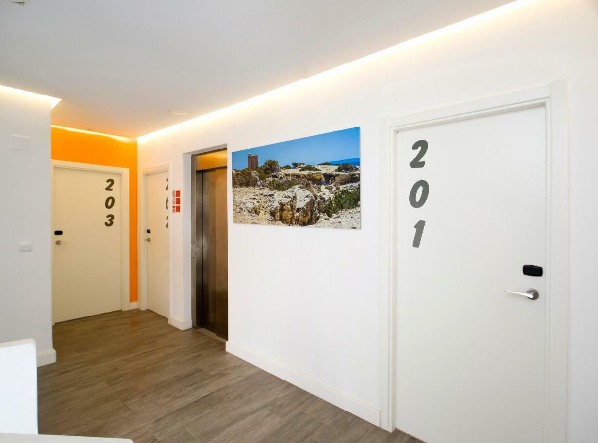 Apartamentos Tramuntana Sant Antoni de Portmany Exterior foto